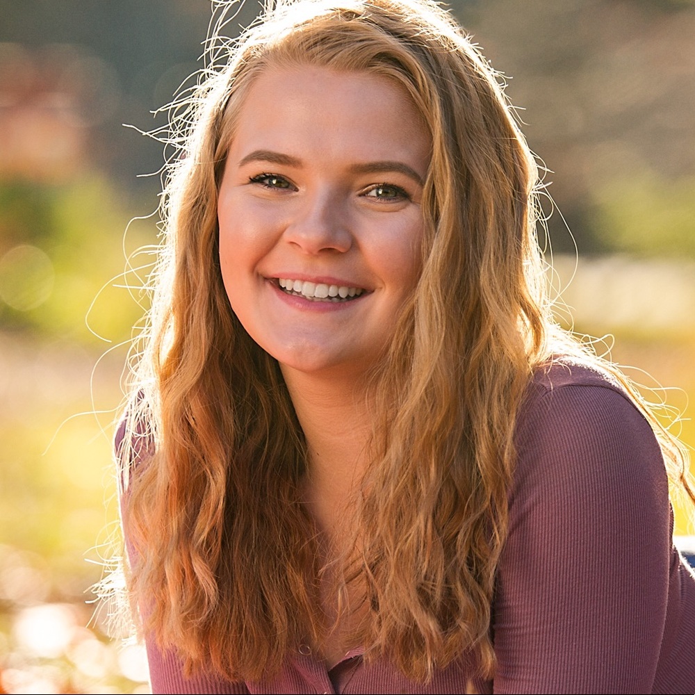Meet your Posher, Danielle